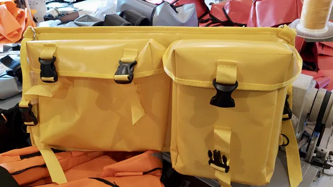 Органайзер лодочный с термокарманом и площадкой для установки эхолота